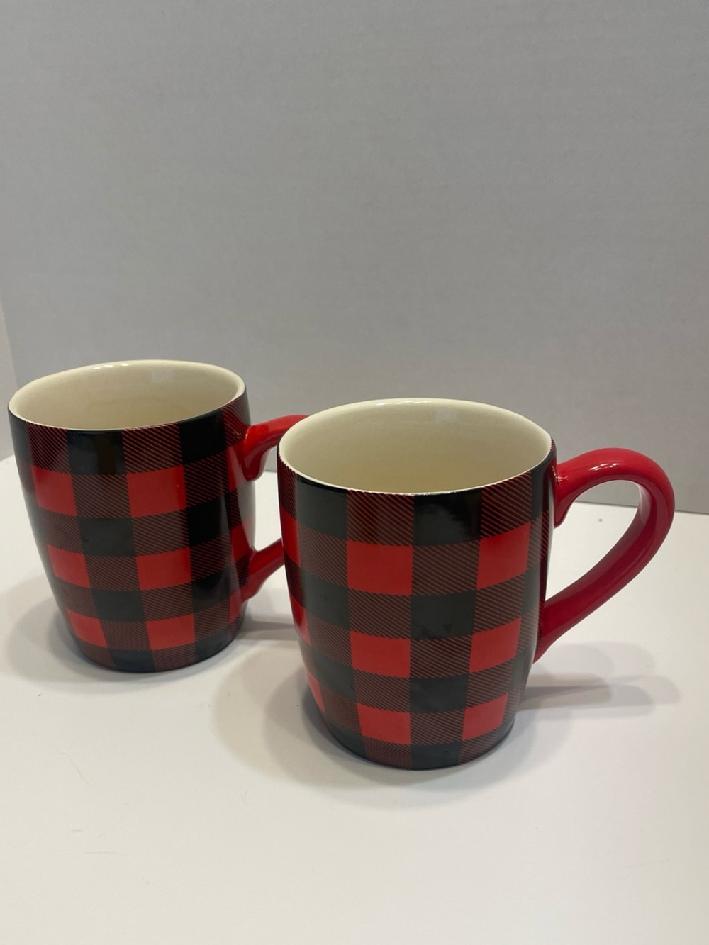 Robert Stanley Buffalo Plaid Red Black Coffee Mugs 12 Oz Set of 2